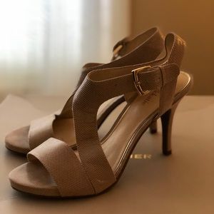 Very comfortable nude heels